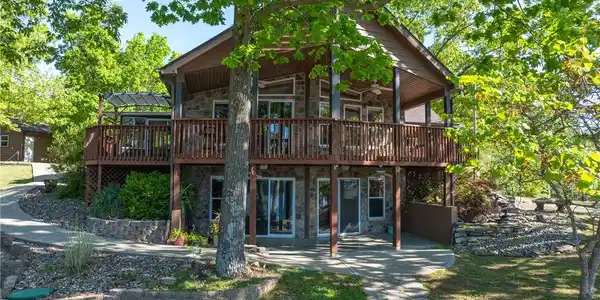 168 Shady Oaks Circle