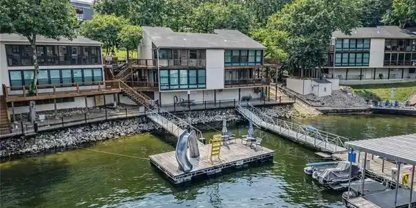 27 RoAnda Beach Drive