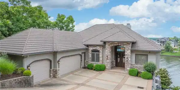 1028 Brookhaven Lane