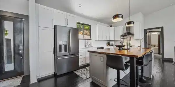 Image 2: Beautiful kitchen, great main level living.
