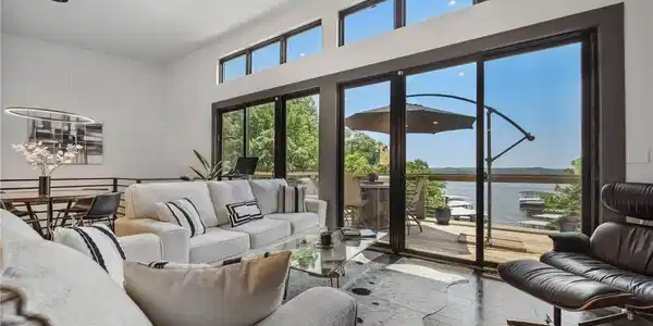 Image 3: Light, bright, and airy!