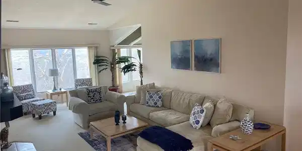 28 Center Ct Drive