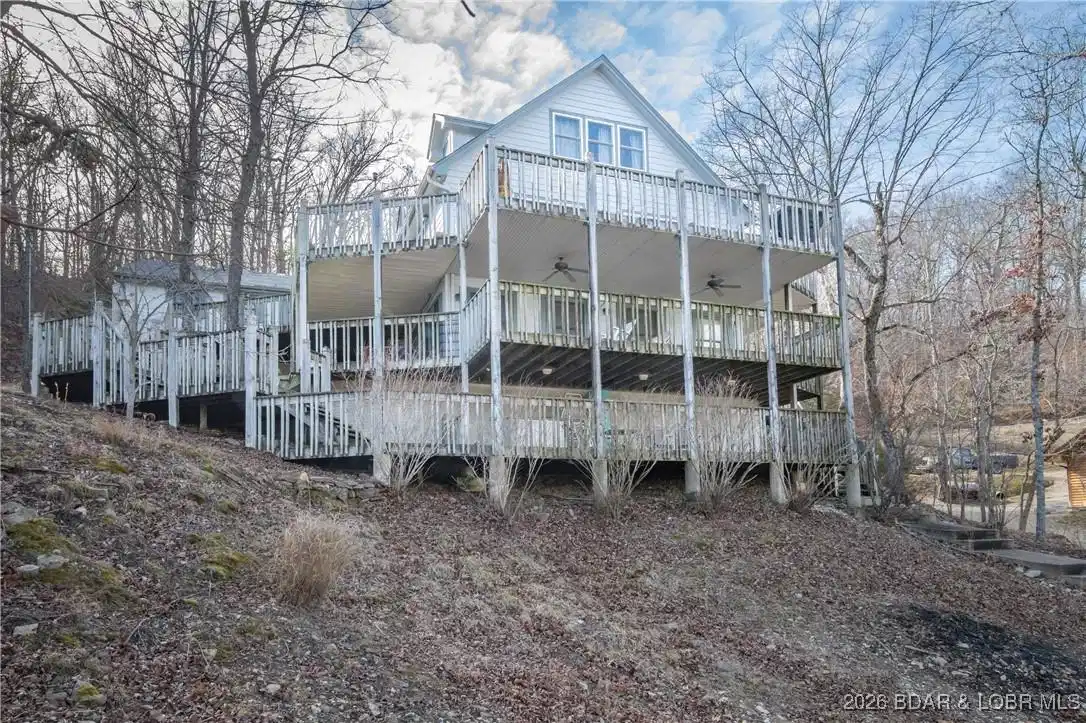 Image 1: Lakefront home w/ 3 Acres & 30' X 40' Shop!
