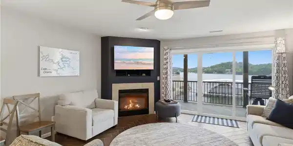 708 Clearwater Drive