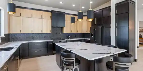 Image 4: Chef's dream kitchen