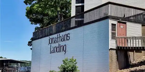 98 Jonathans Landing Drive