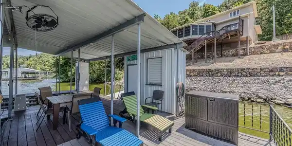 27 West Shores Dr