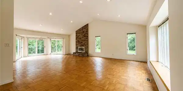Image 2: Living Room