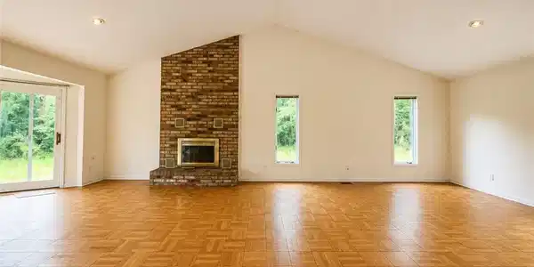 Image 3: Living Room