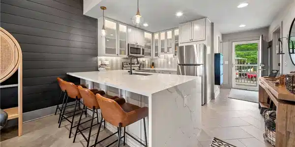 305 Highland Shores