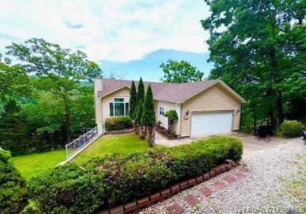 5738 Pinnacle Court