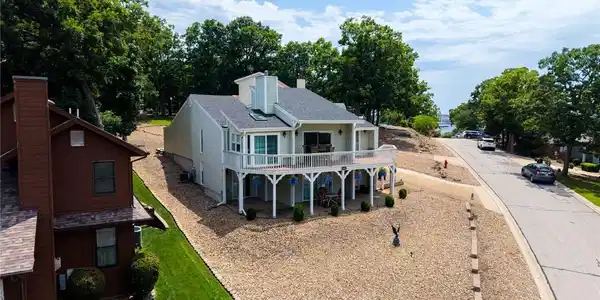 1244 Summit Circle