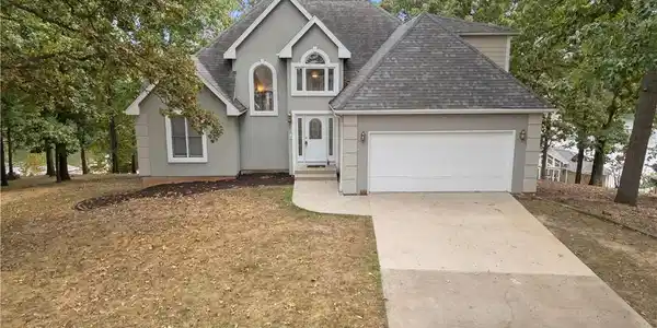 1409 Robyn Court