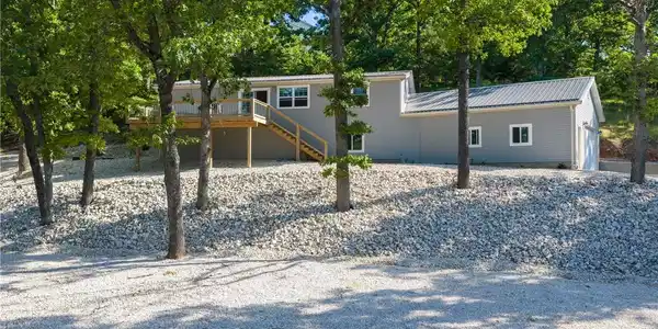 Image 2: Low Maintenance Yard