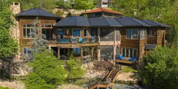 864 Eagle Drive