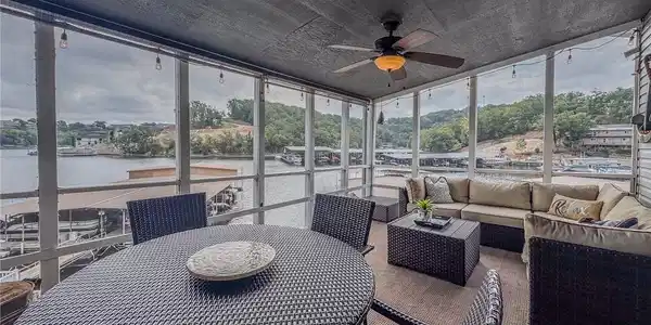 14 Bentwood Court