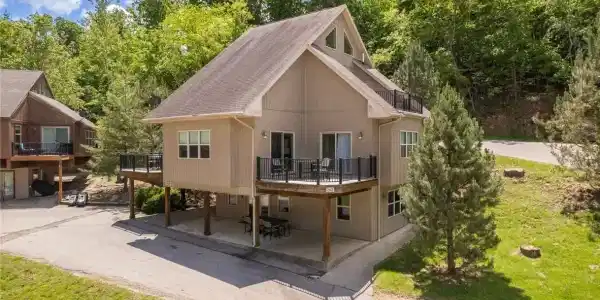 202 Yacht Club Landing Drive