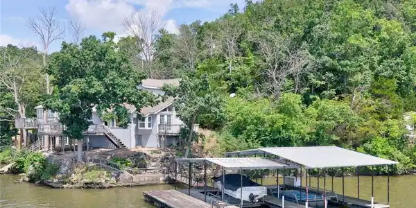 1146 Stoddard Lane