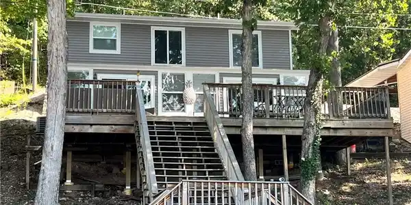 105 Scenic Drive