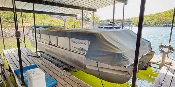 Image 3: 10x24 boat slip