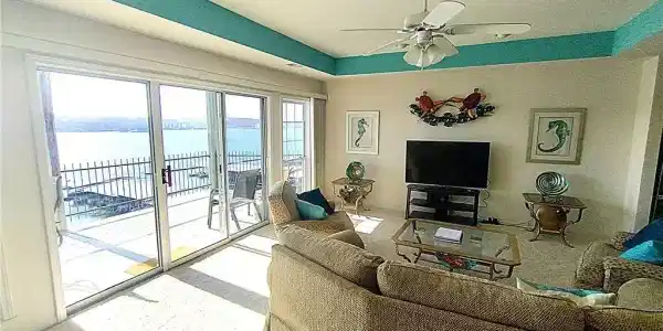 910 E. Harbour Towne Drive