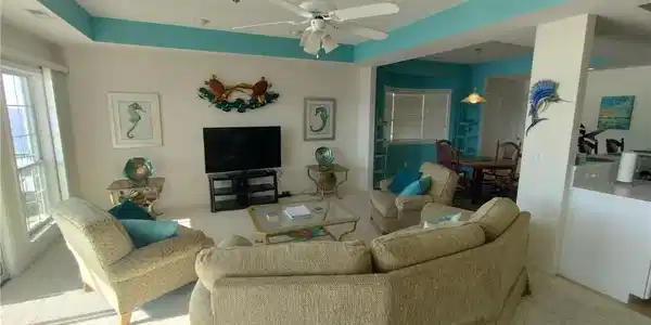 Image 2: Living room