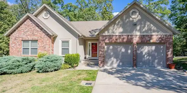 18 White Oak Drive