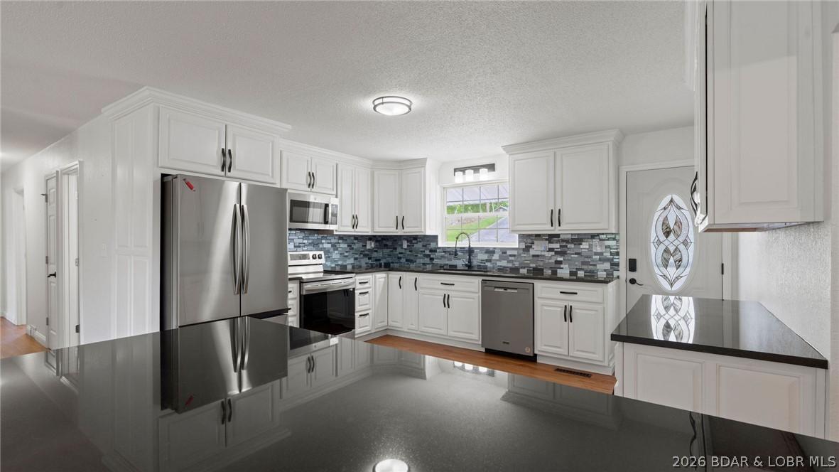 Image 3: Kitchen
