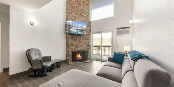 37 Hampton Bay Road
