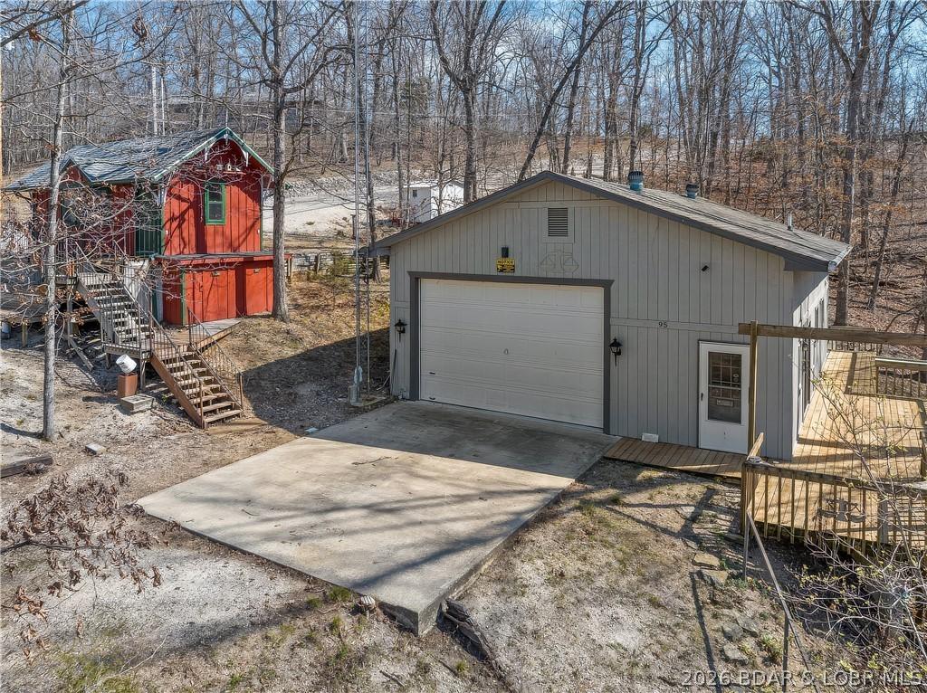 Image 1: Garage & Building