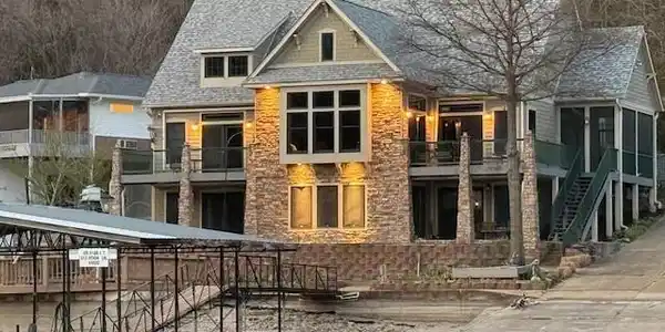 212 Hook Lane