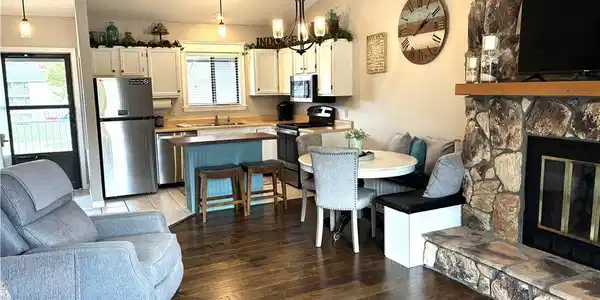 611 Lazy Days Road