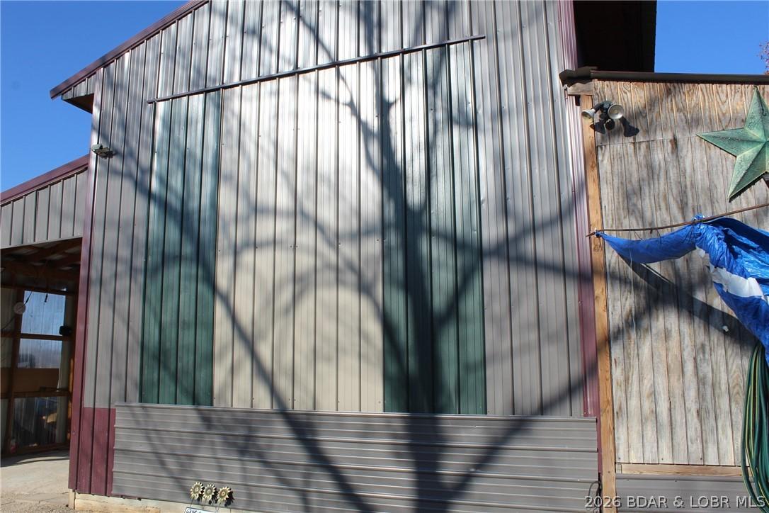 Image 4: Green and light gray paneling can come off to pull