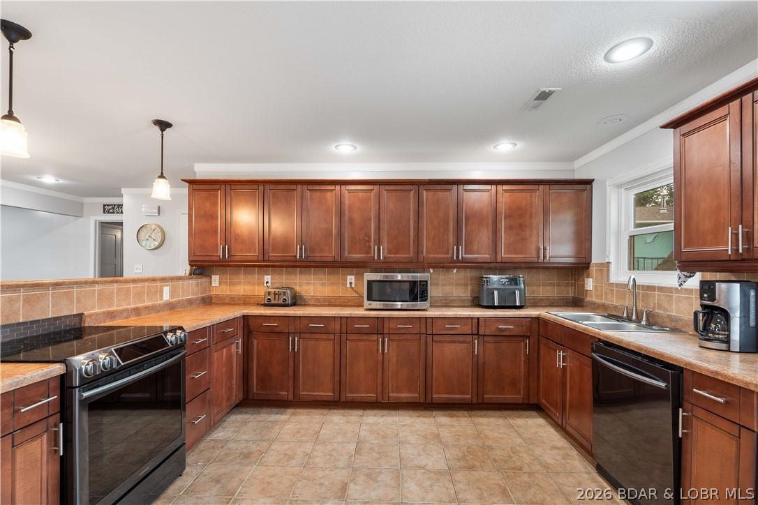 Image 4: Another view of large kitchen