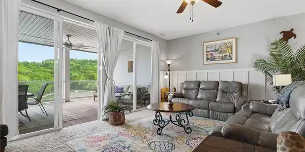 Image 2: Living Room