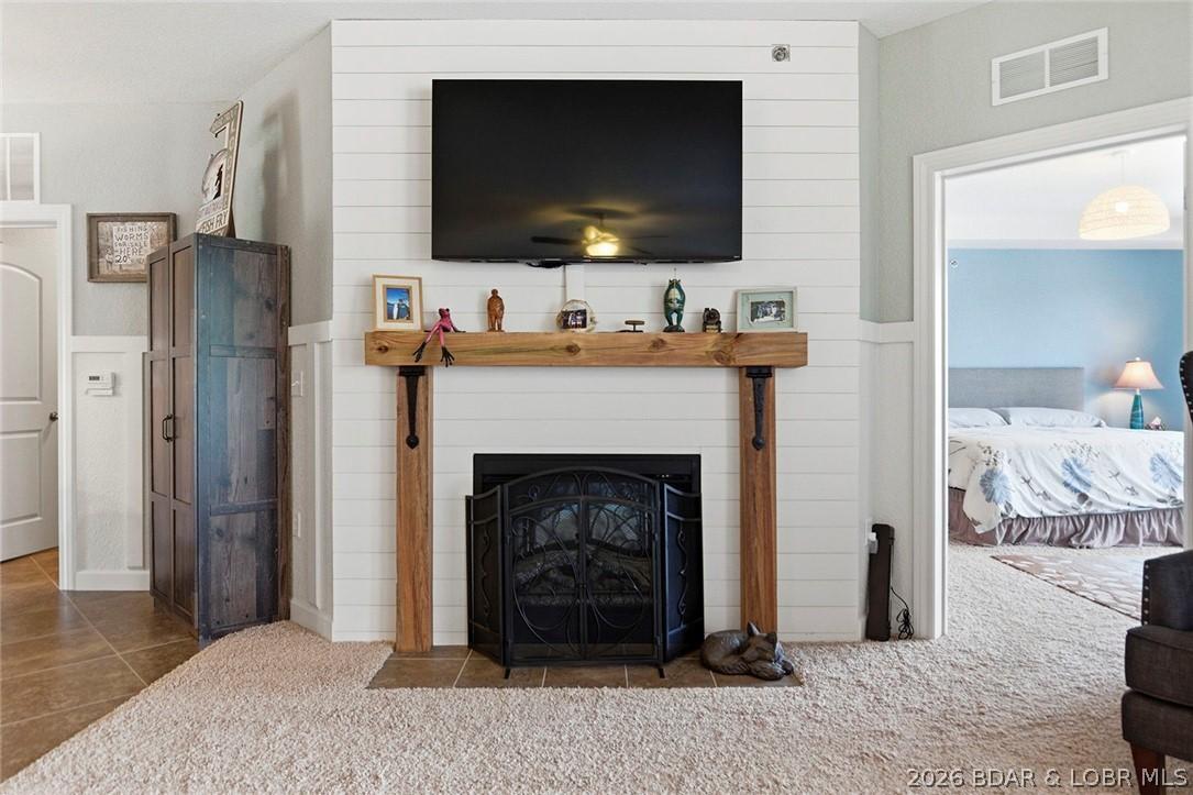 Image 3: Fireplace