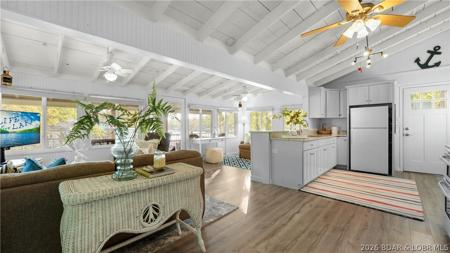 1583 Robin Hood Lane