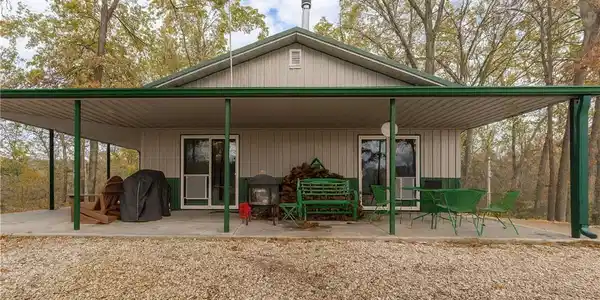 412 Fallen Oak Circle