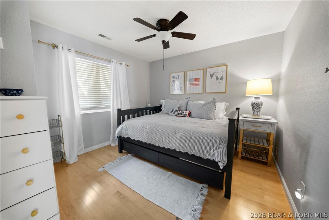 Image 4: Second Bedroom