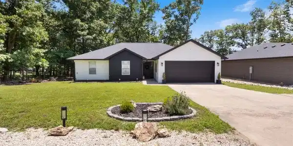 226 Anemone Road