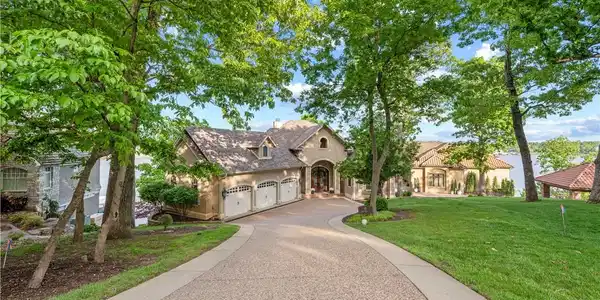50 Brookhaven Court