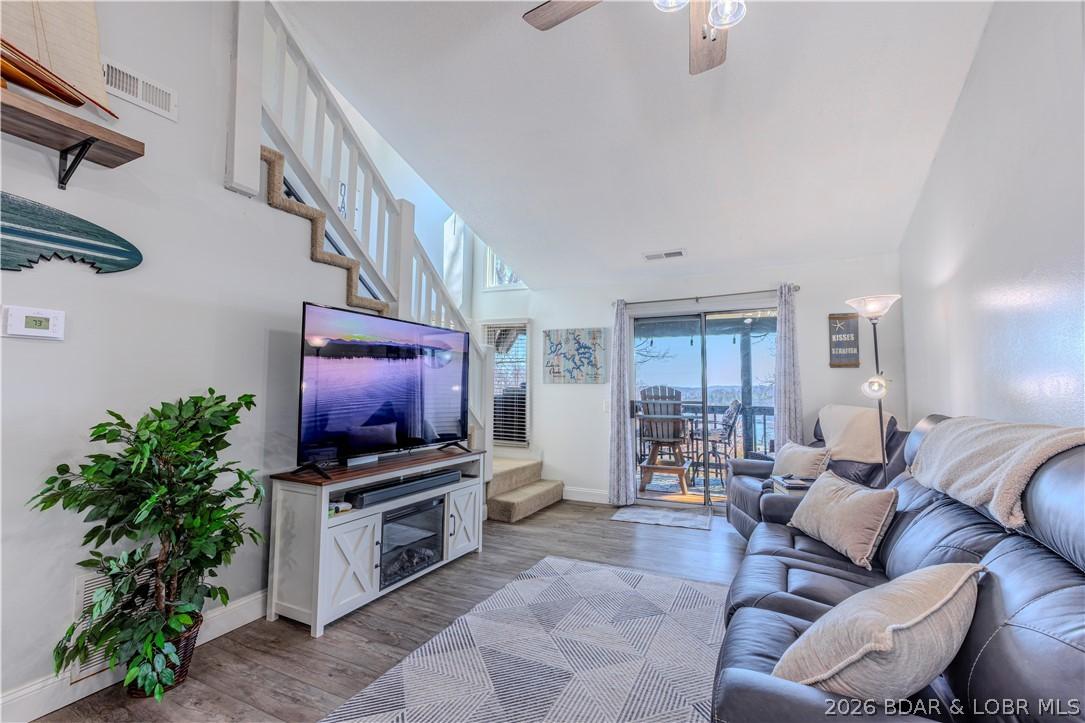Image 1: Living Room