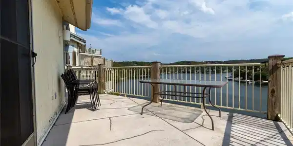 210 Bluff Boulevard