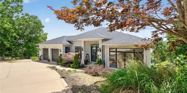 820 Palisades Drive