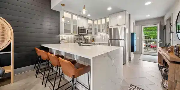 305 Highland Shores