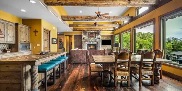 32 Wild Pines Court