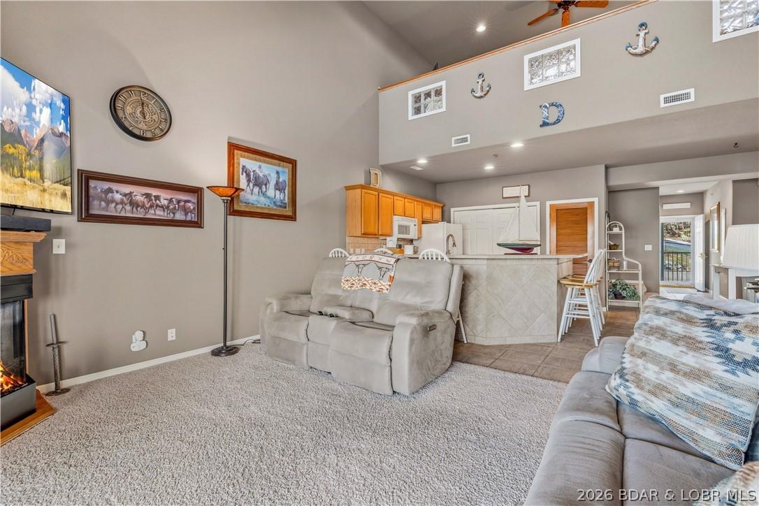 Image 4: Open Living/Kitchen/Dining area