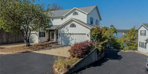 31 Bluff Ridge Drive