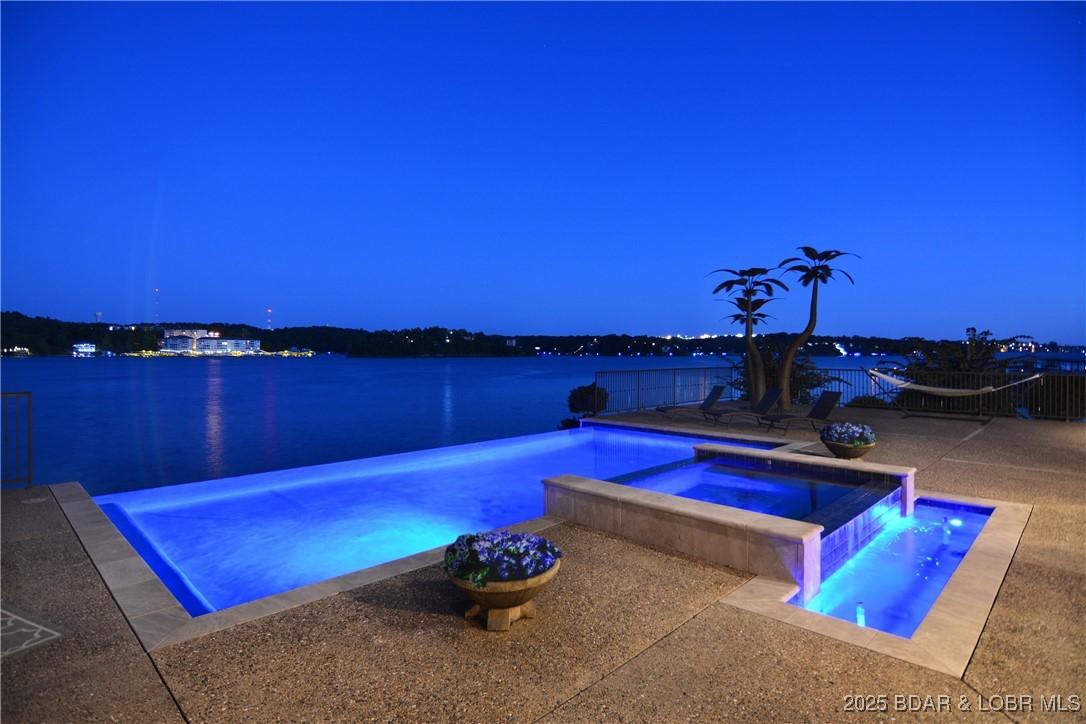 Image 4: Romantic Pool Lighting&hellip;End your evenings here