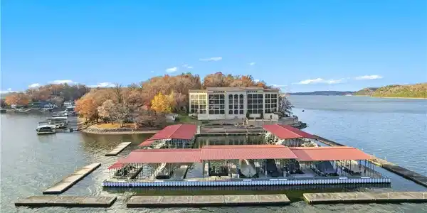3168 Twin Rivers Point